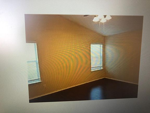 3rd image of 2700 Elderberry Ln