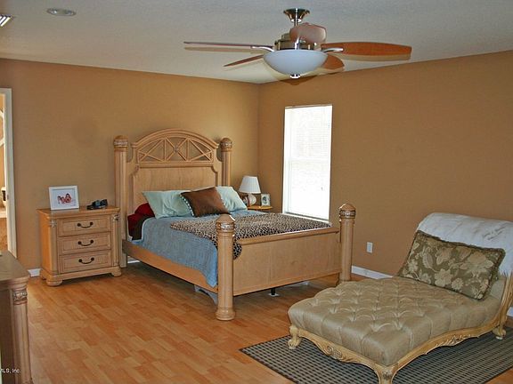 2nd image of 2823 Tansy Ave