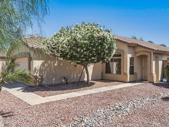 3rd image of 6309 W FLORENCE Avenue