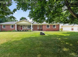 25650 Glamorgan Dr, Novi, MI 48374