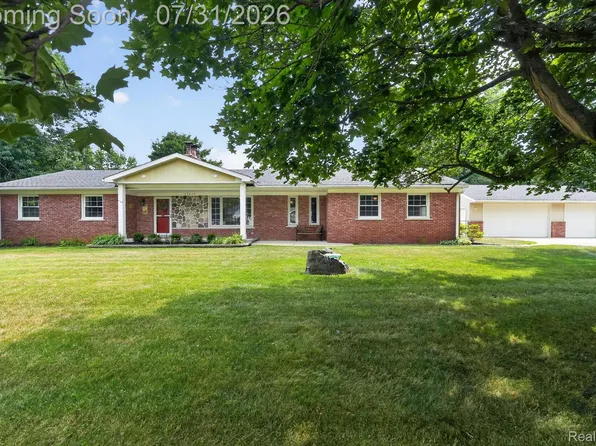 25650 Glamorgan Dr, Novi, MI 48374