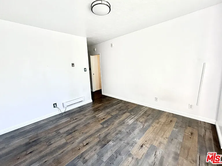 250 Linden Ave #201 — Photo 21