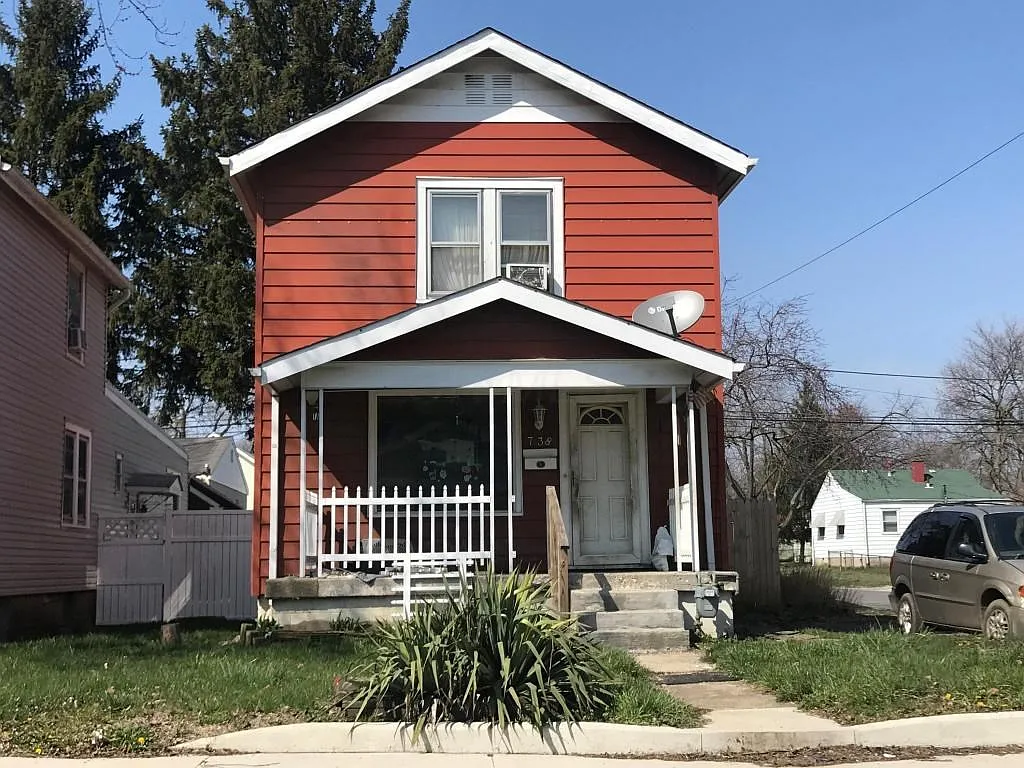 738 Hanford St photo 1