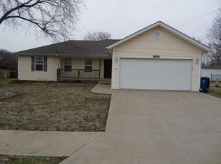 307 W Gault Ave, Carl Junction, MO 64834