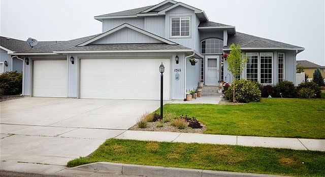 2nd image of 1511 E Clover Ave