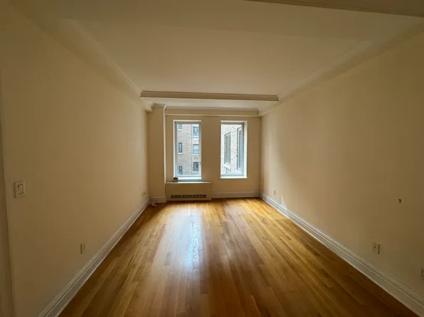 502 Park Avenue image 8 of 12