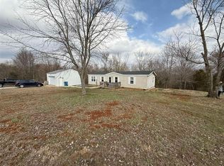 1069 Herchel Lucas Rd, Bowling Green, KY 42101