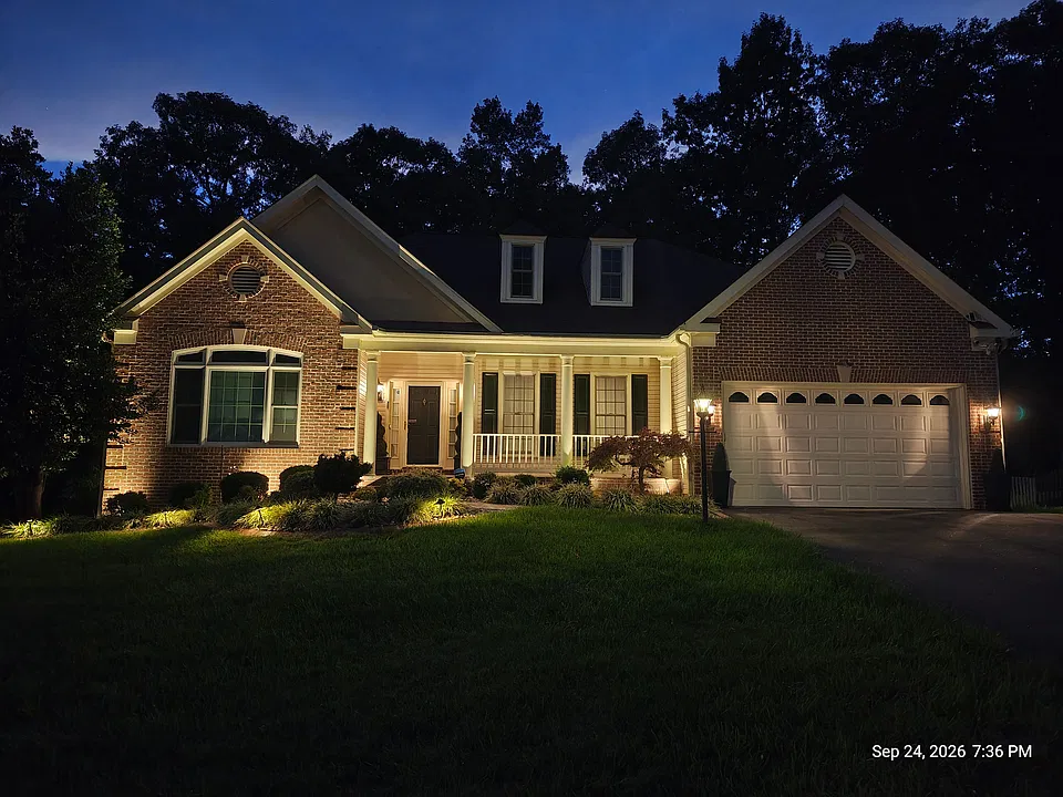 Crest Maple Dr