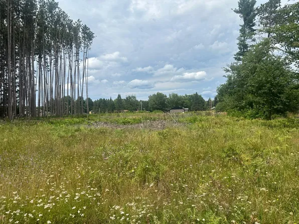 Illinois St W, Eagle River, WI 54521