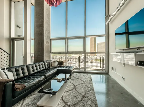 2000 Bagby St APT 13420, Houston, TX 77002