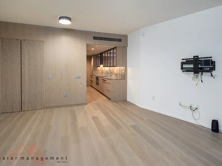 1000 Auahi St #705 — Photo 5