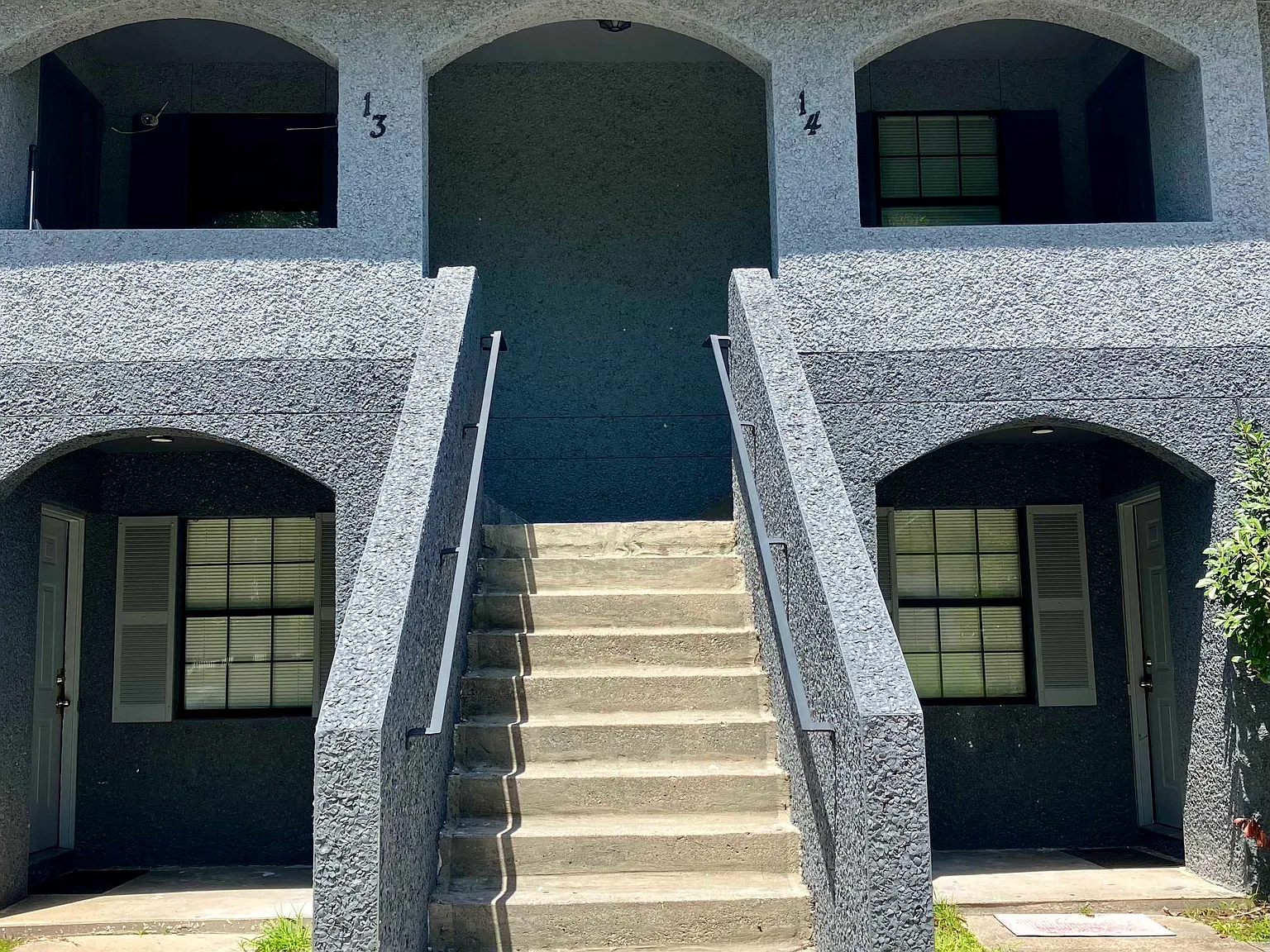 1 bed, 800 sqft, $1,300 — Photo 1