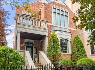2724 N Bosworth Ave, Chicago, IL 60614