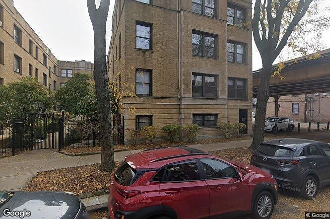 1st image of 937 W Oakdale Ave #S3