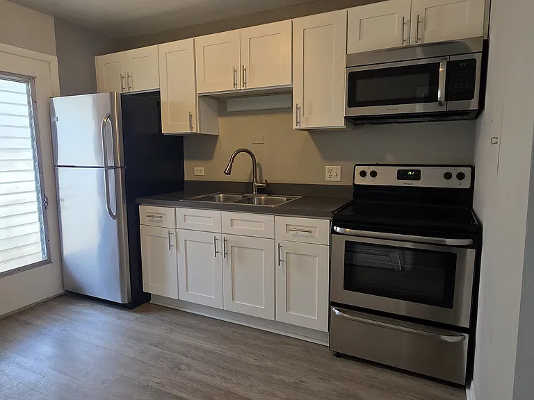 4835 Belmont Rd #7 — Photo 2