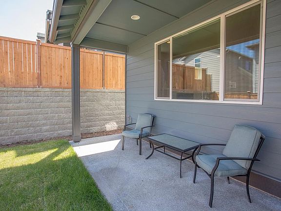 4th image of 1924 Cantergrove Dr SE
