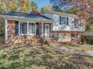 1414 Churchill Dr, Gastonia, NC 28054