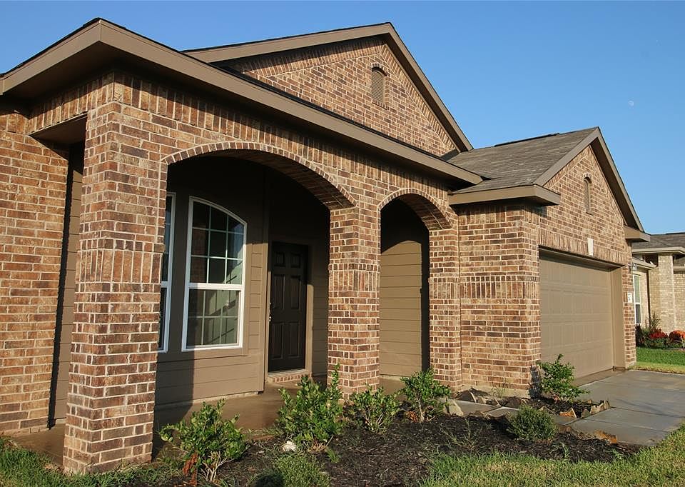 1st image of 2714 Coral Dr