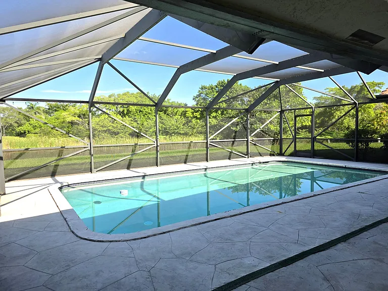 11630 Island Lakes Ln — Photo 34