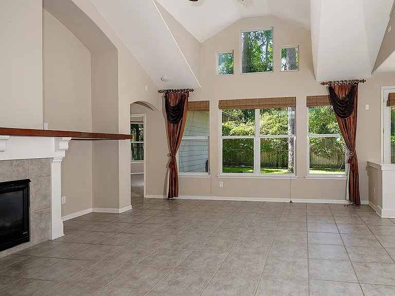 54 S Longsford Cir — Photo 9