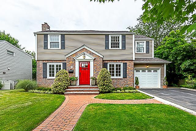 1st image of 44 Park Cir