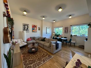 192 Maverick St APT 3, Boston, MA 02128