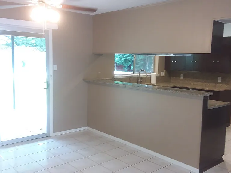 121 Riviera Dr — Photo 7