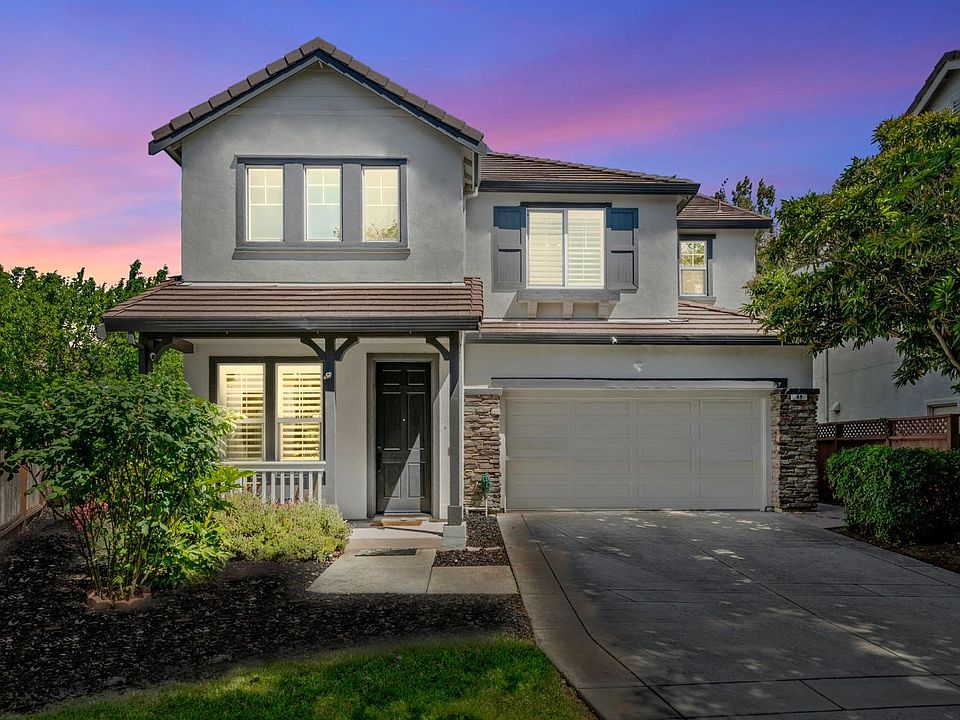 1st image of 49 Winter Ln