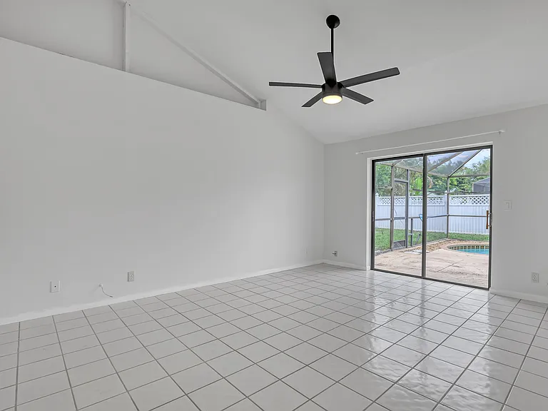 1279 Periwinkle Pl — Photo 8
