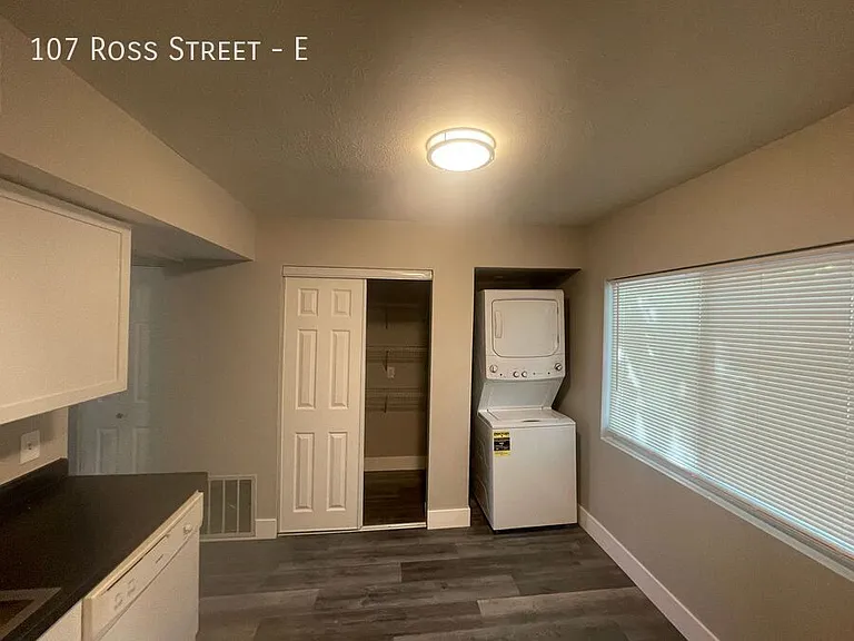107 Ross St #E — Photo 9