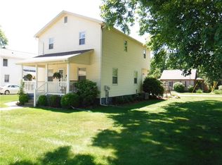 229 Spruce St, Zelienople, PA 16063