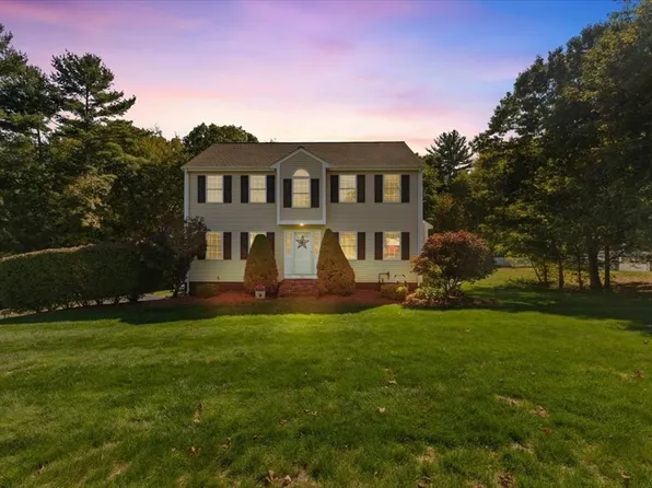 1945 Putters Way, Dighton, MA 02715