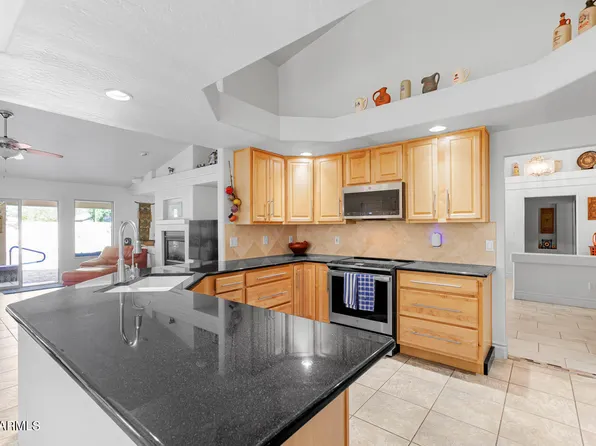 4870 S HUDSON Place, Chandler, AZ 85249