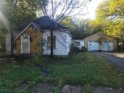 111 E 1st St, Mulberry, KS, 66756