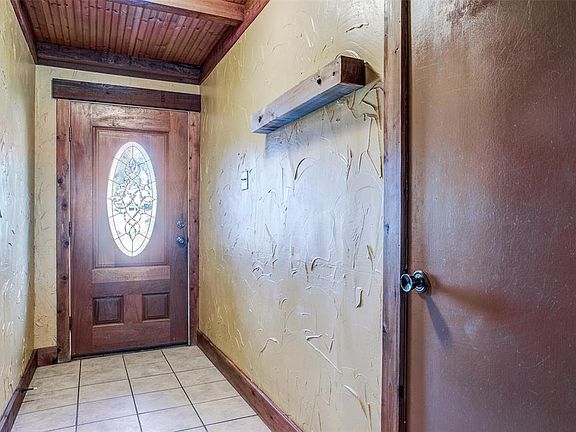 3rd image of 7024 Meadow Park S