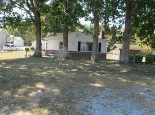 143 Elliott Ave, Erwin, TN 37650