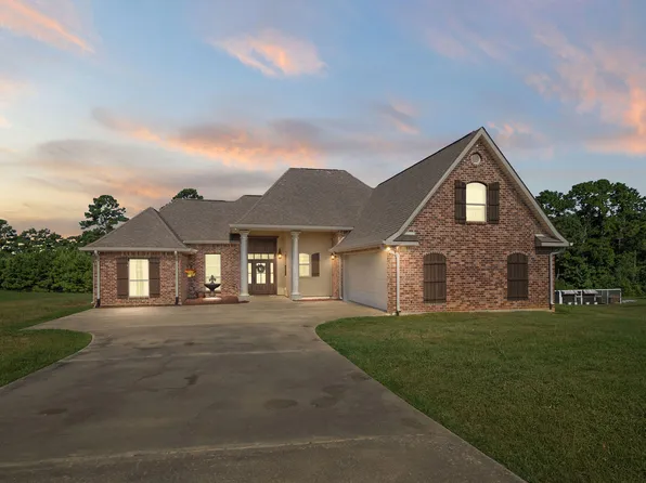 166 Woods Rd, Leesville, LA 71446
