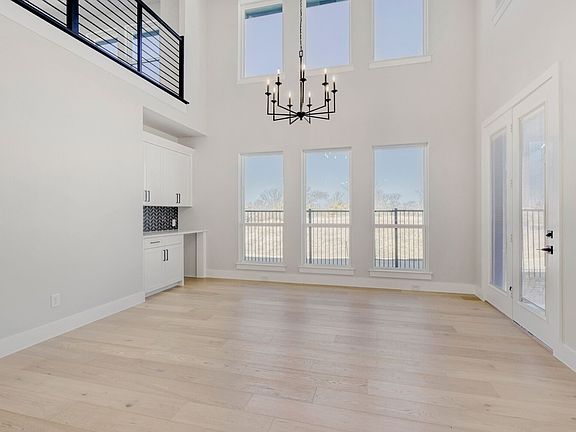 5th image of 2100 Marion Ct