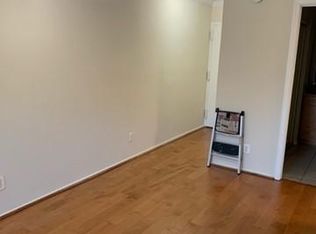 60 S Van Dorn St APT 417, Alexandria, VA 22304