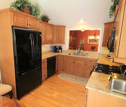 5th image of 877 Auburnville Way APT N1
