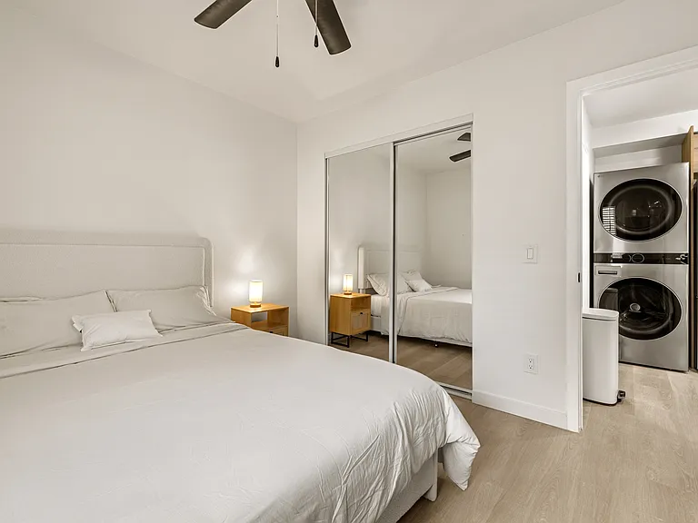 4018 Riviera Dr #1 — Photo 9