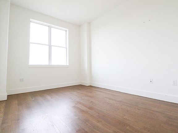 5th image of 585 Ocean Pkwy #7A