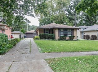2524 Walnut St, Waukegan, IL 60087