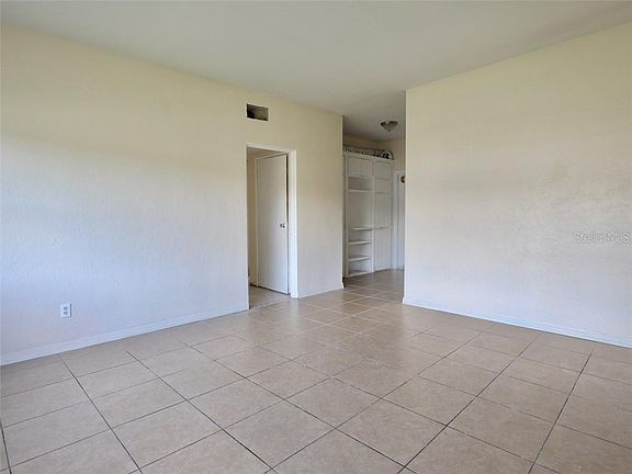 5th image of 115 N Linden Dr