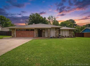 6609 S Redbud Ave, Broken Arrow, OK 74011