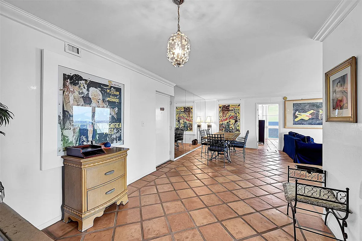 Building Photo - 2841 N Ocean Blvd #1801