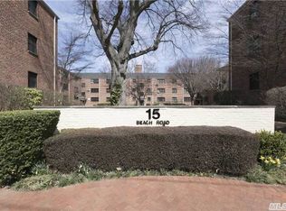 15 Beach Rd APT 3B, Great Neck, NY 11023