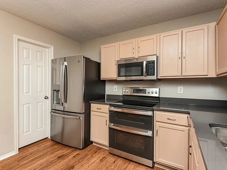 3340 Chapel Ridge Way — Photo 8