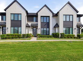 7505 Reis Ln, North Richland Hills, TX 76182