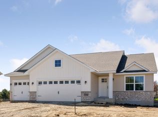 5152 Harvest Curv, Mayer, MN 55360